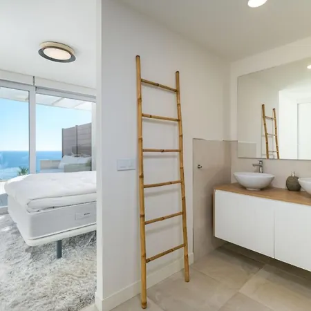 Daire Luxury Boho Penthouse W/jacuzzi *