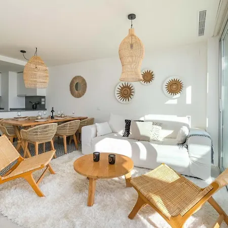 Luxury Boho Penthouse W/jacuzzi Апартаменты Фуэнхирола